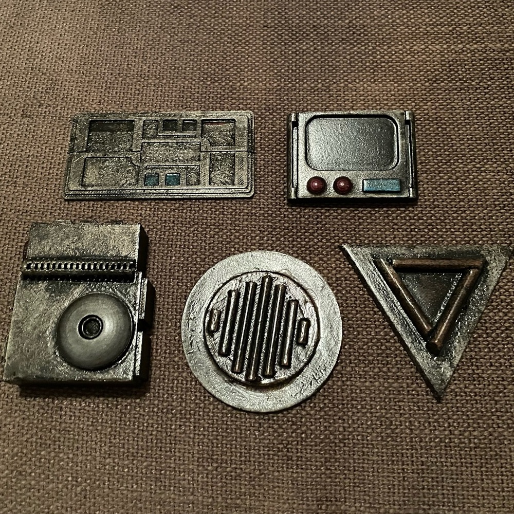Custom Peli Motto Badges